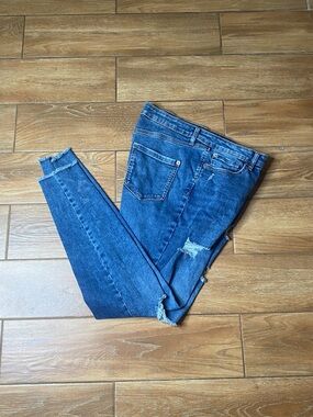 Inc International Concepts Size 14 Distressed Jeans